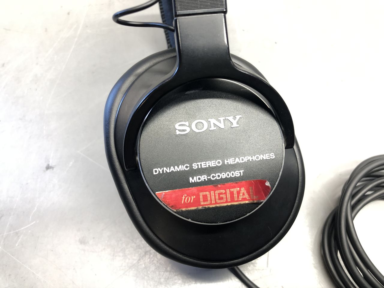 SONY 密閉型スタジオモニターヘッドホン MDR-CD900ST - ヘッドフォン