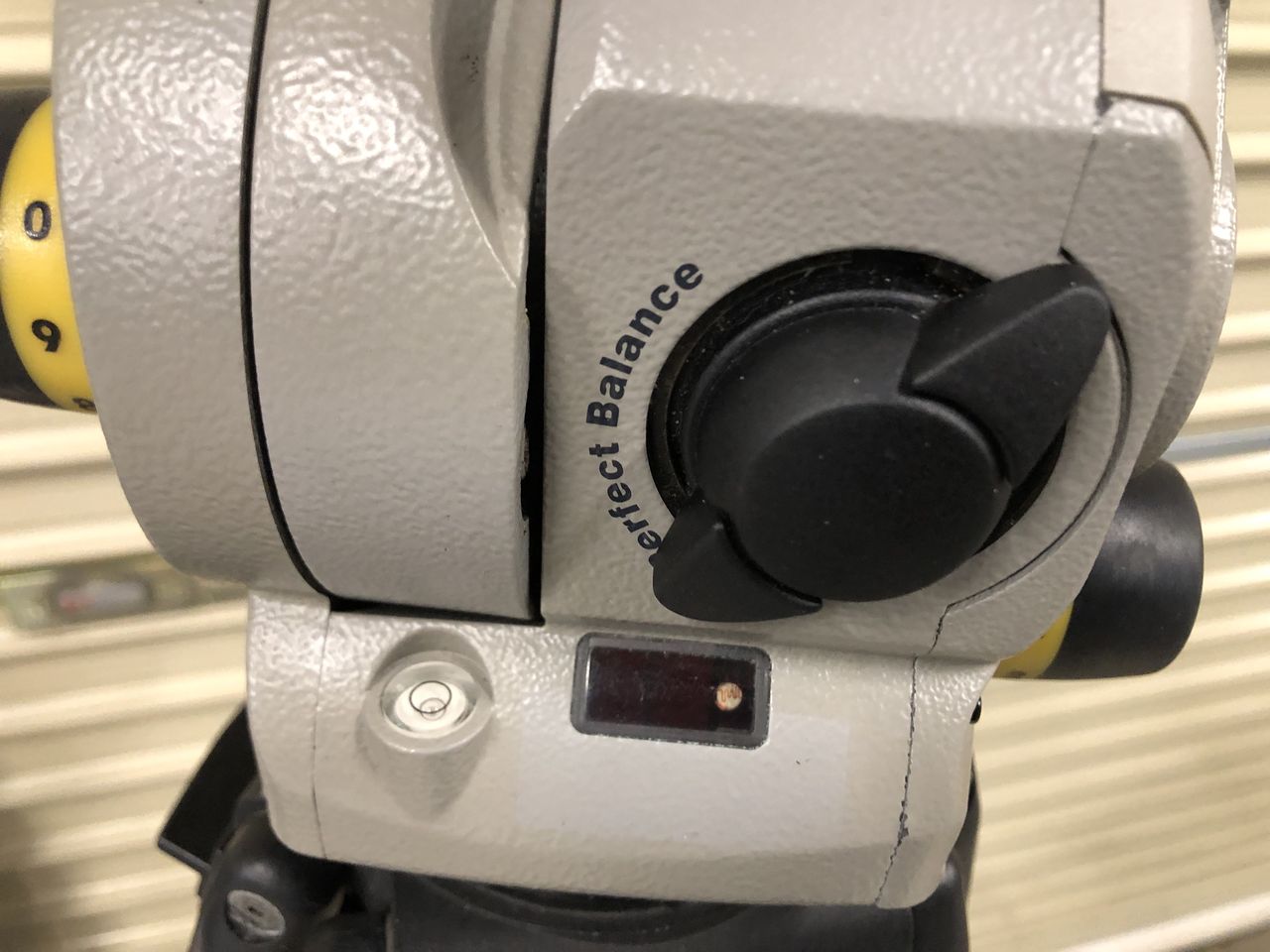 Vinten VB100-AP2 Vision100システム アルミニウム 3段式 トグル Vinten VB100-AP2 Vision100システム アルミニウム 3段式 トグル