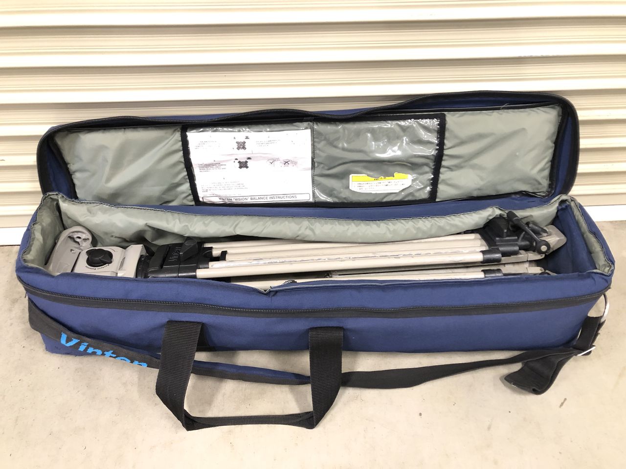 Vinten VB100-AP2 Vision100システム アルミニウム 3段式 トグル Vinten VB100-AP2 Vision100システム アルミニウム 3段式 トグル