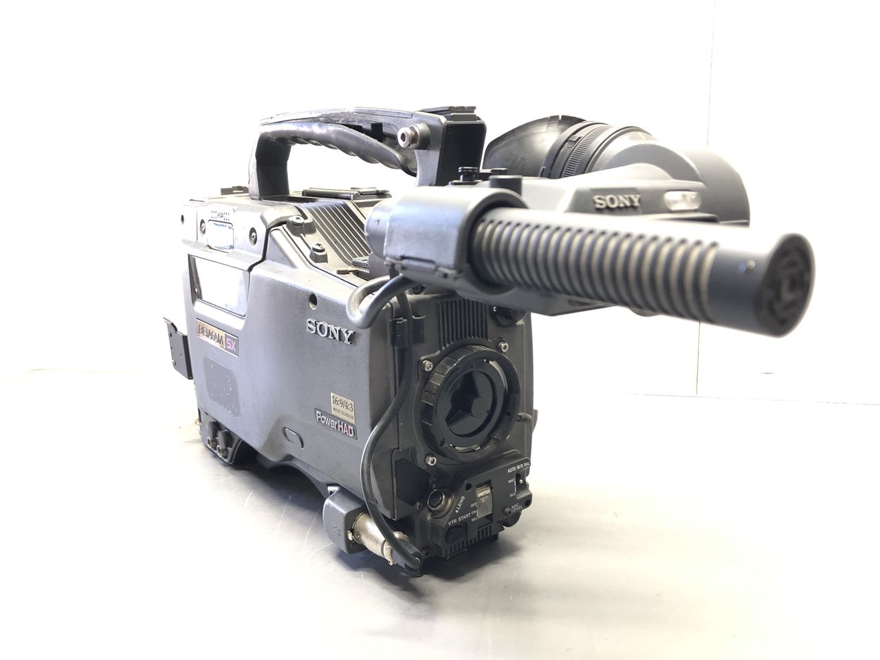 Lot Sony Betacam SX – Lecteur DNW-A25P + Camescope DNW90P – Matos Pro Occasion