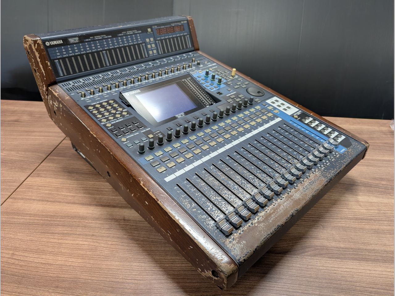 YAMAHA DM1000V2 デジタルプロダクションコンソール