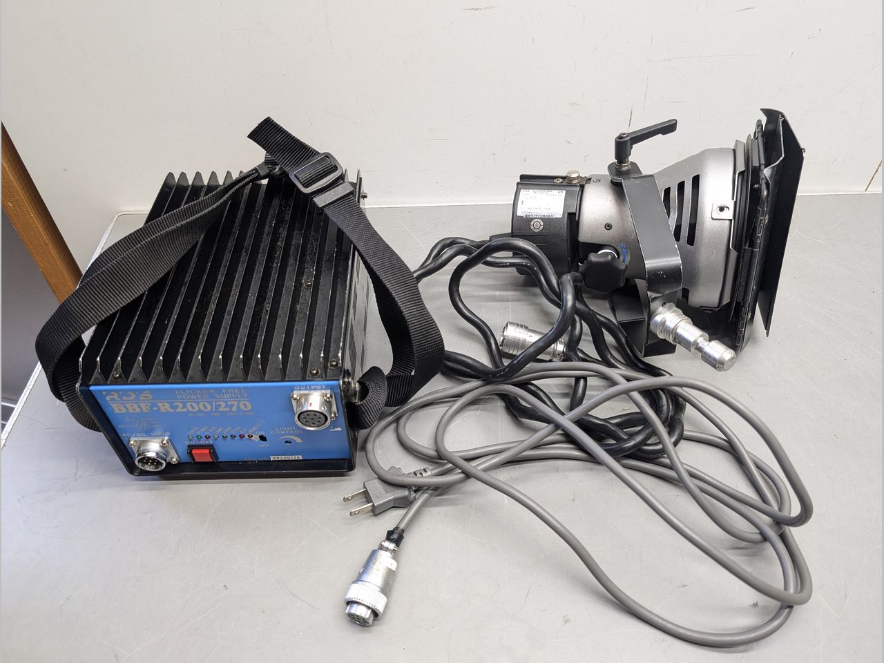 東芝ライテック MT-R200 BBF-R200/270 演出空間用照明