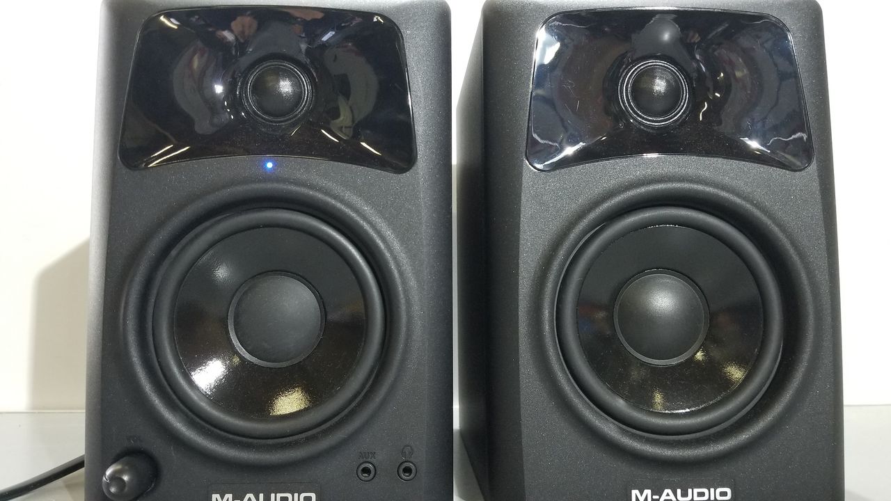 M-AUDIO AV42 | VIVID Online Shop