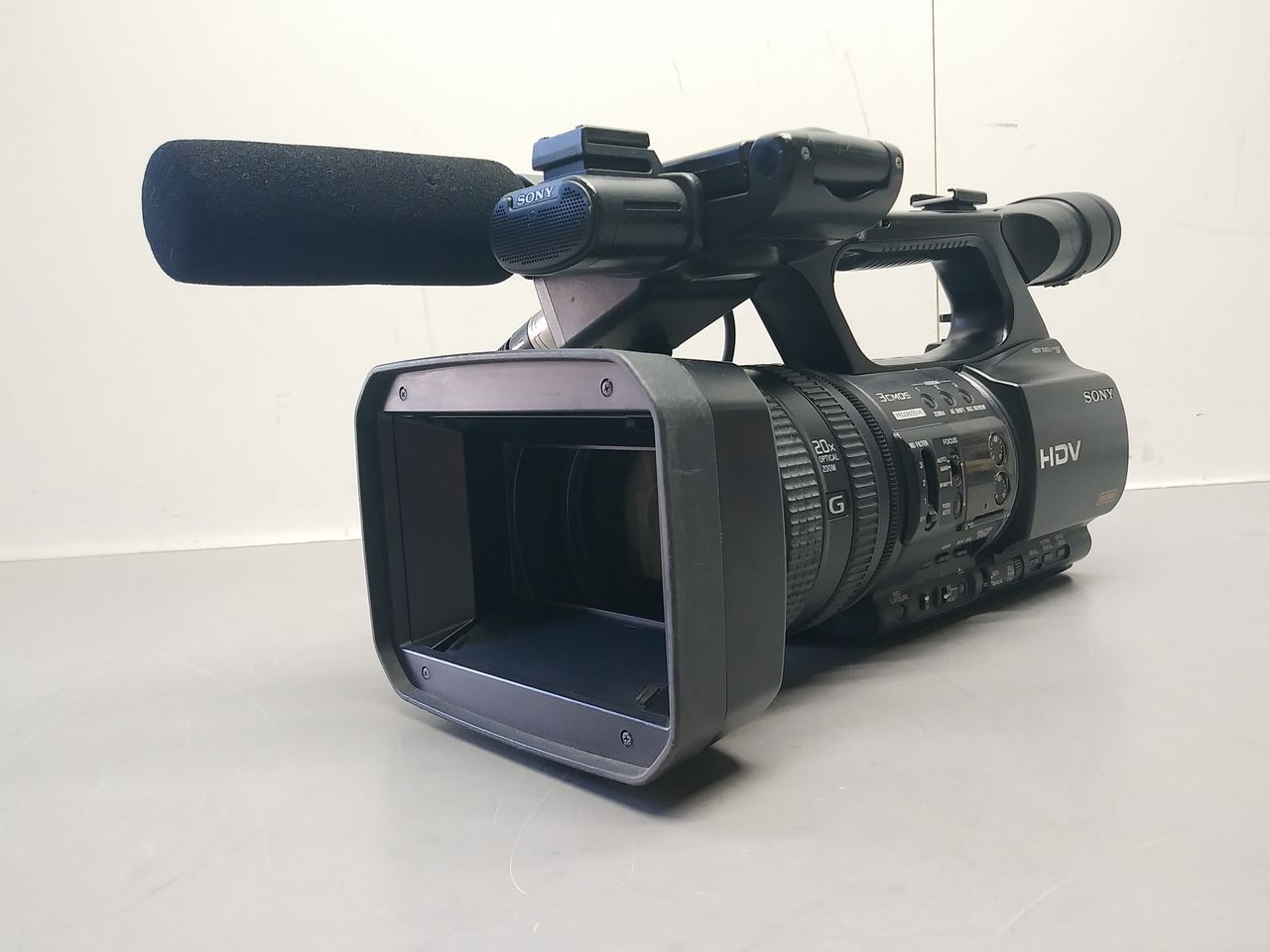 歯科医師高性能業務用カムコーダー！ SONY ビデオカメラ HVR-Z5J 02 アクションカメラ・ウェアラブルカメラ