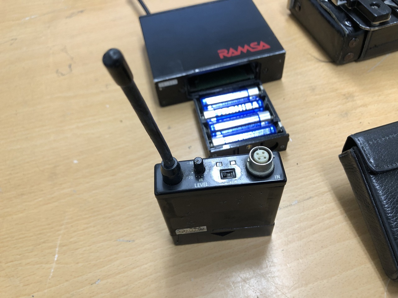 RAMSA ワイヤレスマイク 送信機×4 受信機×2 セット-